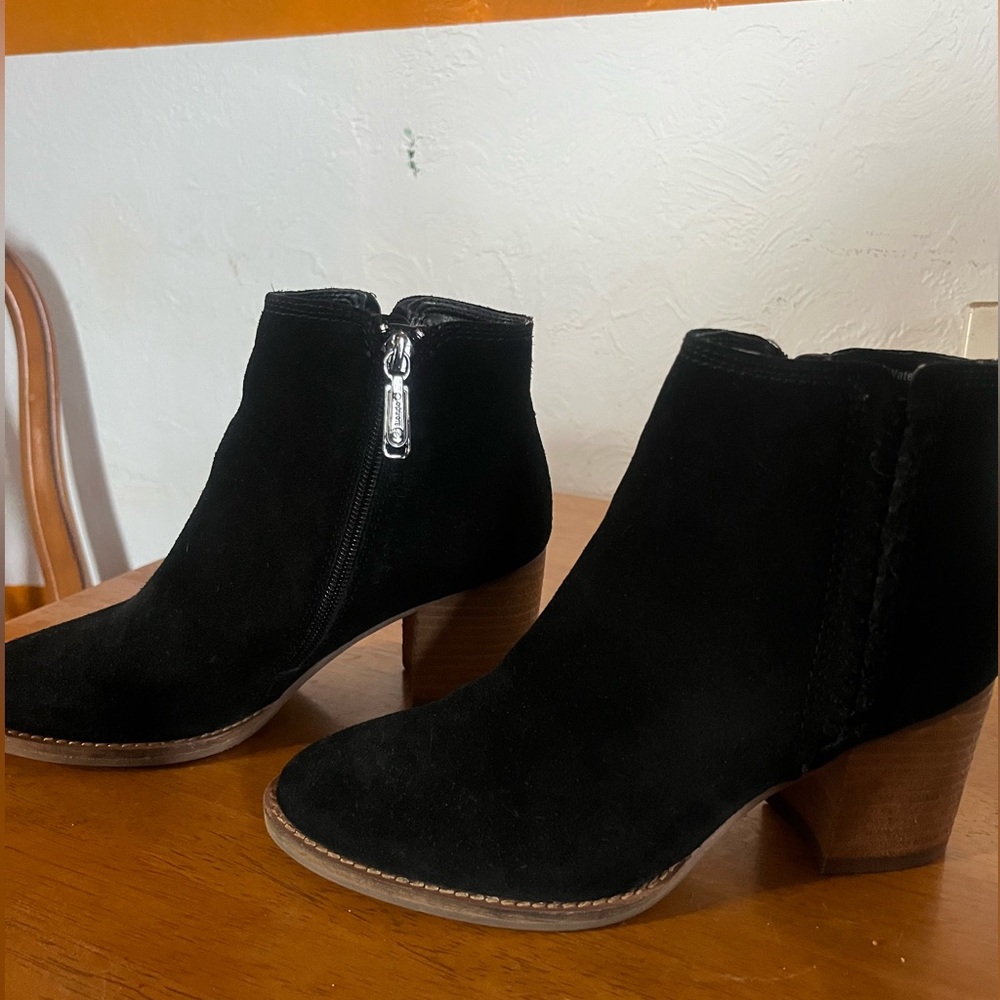 Black Blondo ankle boots size 6, waterproof